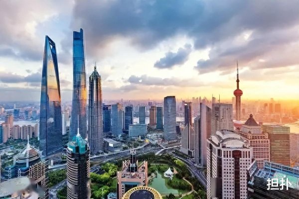 外盘期货配资 离岸人民币跌破7.1, 大A接下来注定不太平, 但是人生难得几回搏